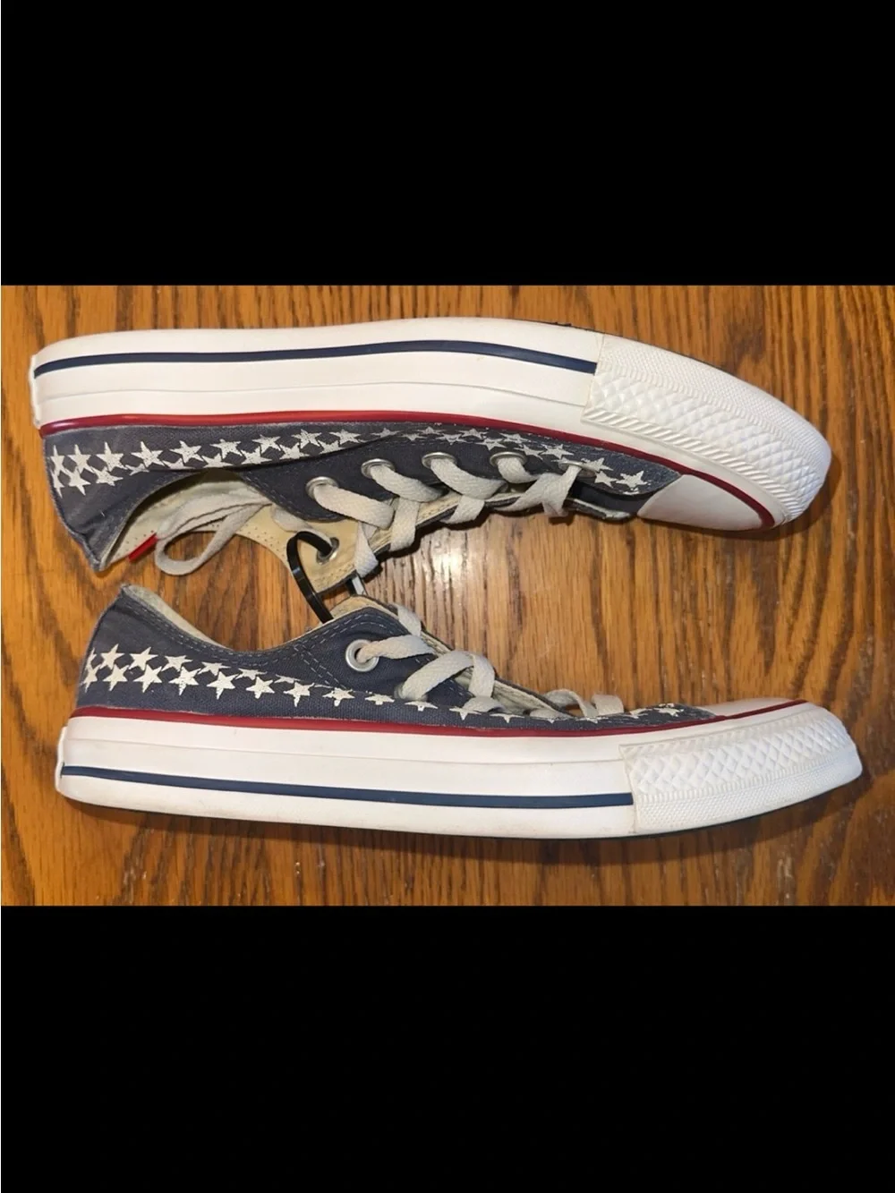 Converse red white and blue low top shoes size womens 8 - Picture 2 of 5
